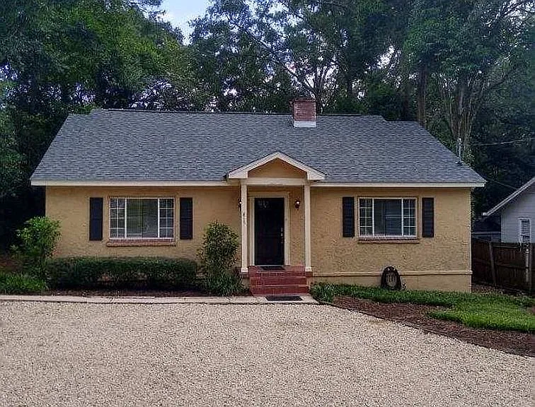 815 Buena Vista Dr — Photo 1