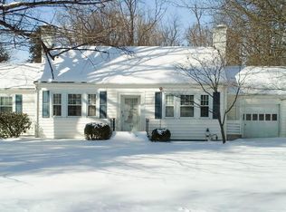 1026 Old Country Club Rd NW, Roanoke, VA 24017