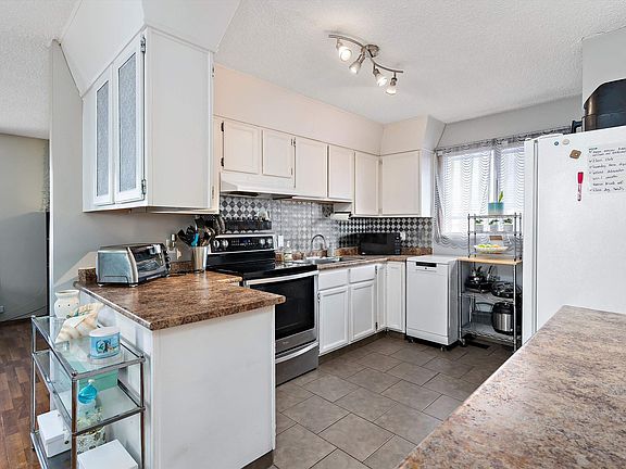 4th image of 12916 69th St NW