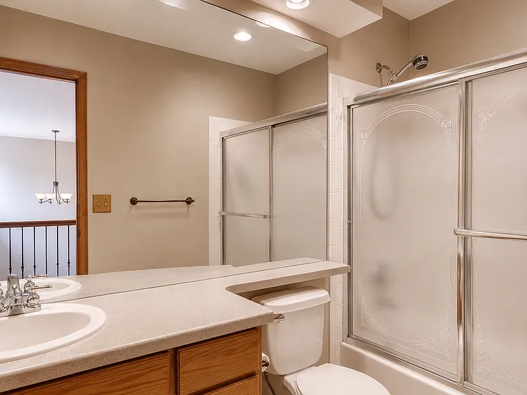 9865 Glenstone Trl — Photo 16