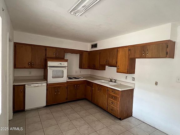 5th image of 3419 W GLENN Drive