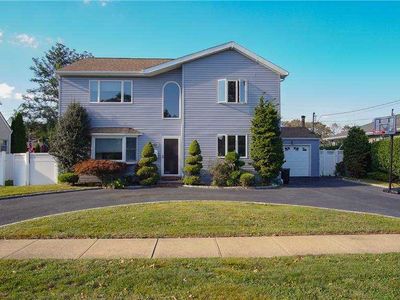 59 S Merrick Rd, Massapequa, NY, 11758