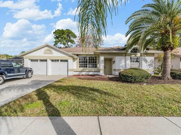 501 Waterford Cir W, Tarpon Springs, FL 34688