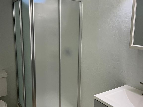 4th image of 3540 Kern St APT B