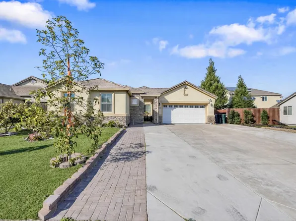 1051 Heartland Dr, Manteca, CA 95337
