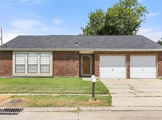 18 Terraza Del Oeste, Harvey, LA 70058