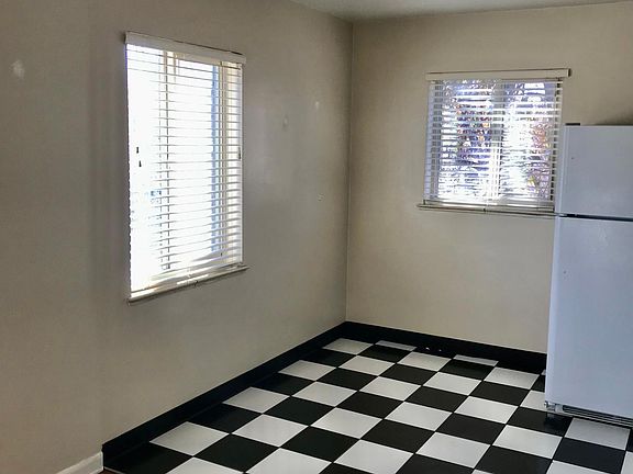 4th image of 2054 S Milwaukee St #16
