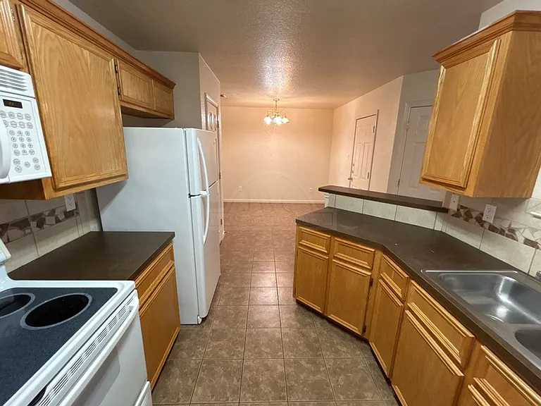 1107 Cinch Dr — Photo 14