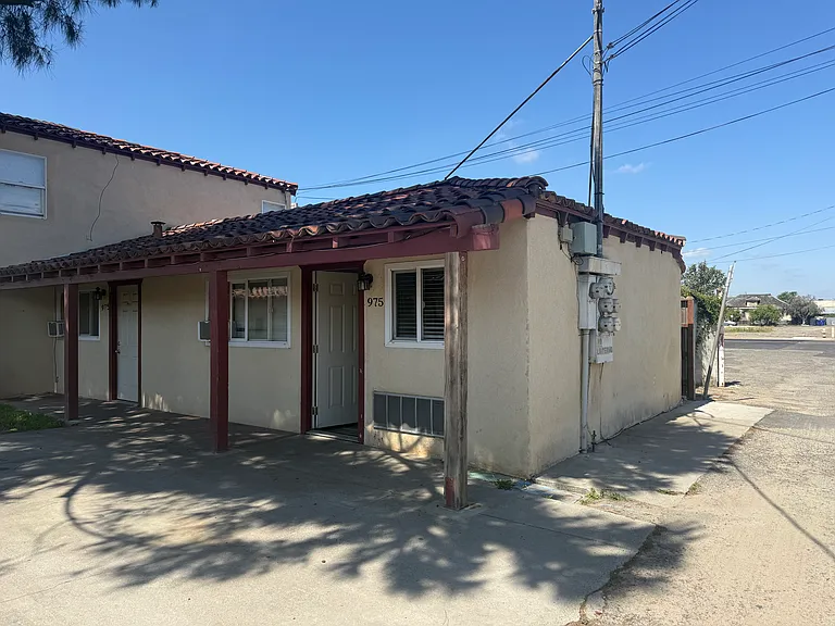 975 Atwater Blvd #L — Photo 2