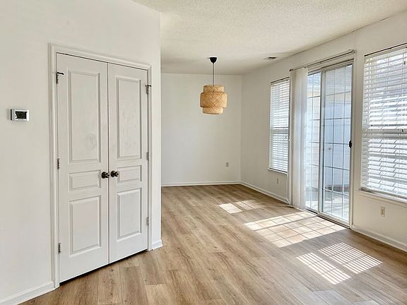 2nd image of 5856 Baynebridge Dr
