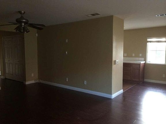 4th image of 15605 Lasselle St APT 4