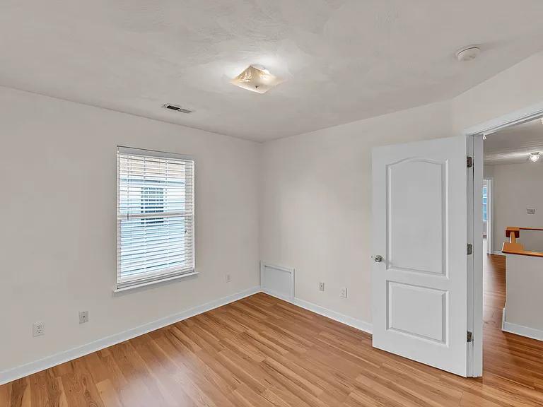 8131 Redmon Rd #B — Photo 23