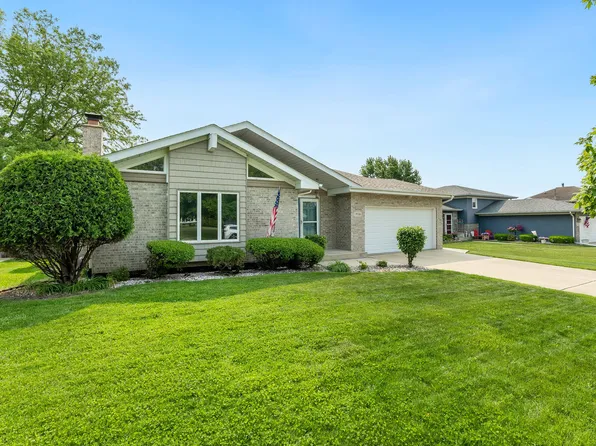 1936 Sybil Dr, Crest Hill, IL 60403