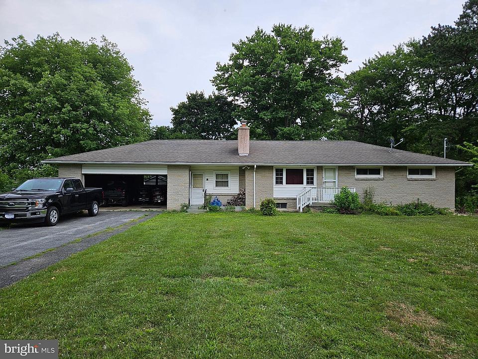 1st image of 35 Nottingham Dr