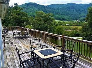 26 E Buffalo Rd, Robbinsville, NC 28771