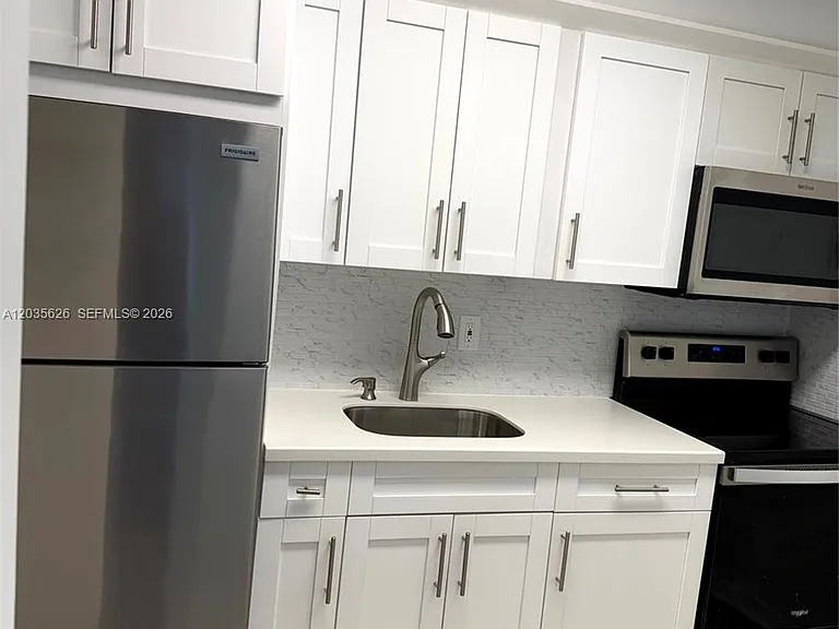 802 NW 87th Ave #321 — Photo 12
