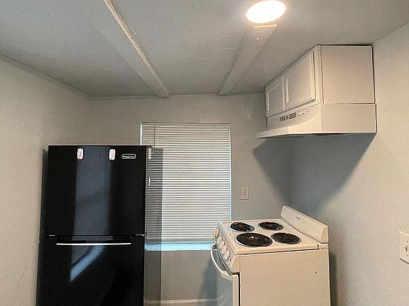 4th image of 5529 Geddes Ave