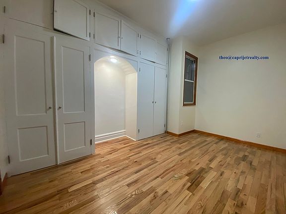 4th image of 579 Onderdonk Ave Floor 1