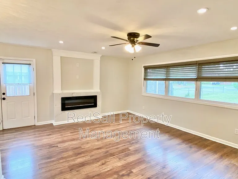 101 Basswood Dr — Photo 9