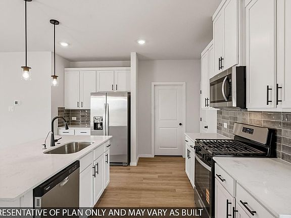 4th image of 5113 Cooper Hawk Dr