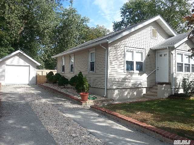 1st image of 9 Oswego Pl
