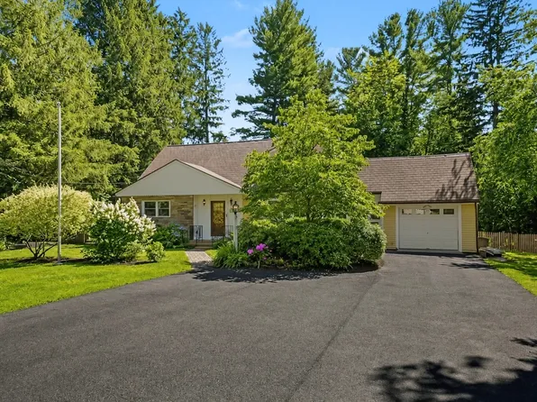 661 Common St, Walpole, MA 02081