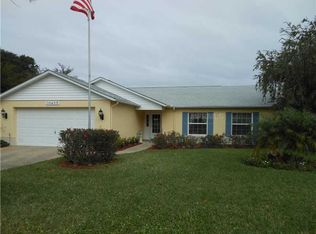 10423 Summit Square Dr, Leesburg, FL 34788