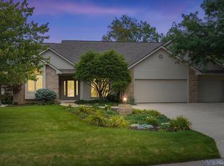 2526 Knightsbridge Dr, Fort Wayne, IN 46815