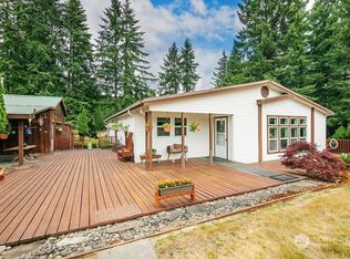 208 Stankey Rd, Castle Rock, WA 98611