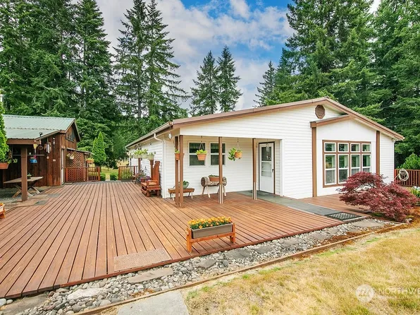 208 Stankey Road, Castle Rock, WA 98611