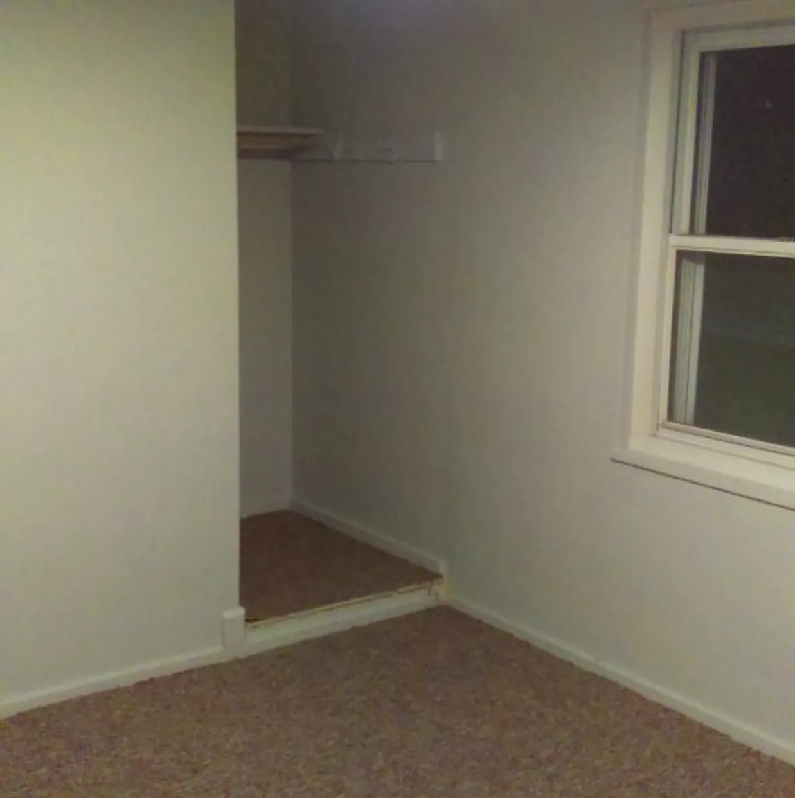 4 bed, 950 sqft, $1,200 — Photo 3