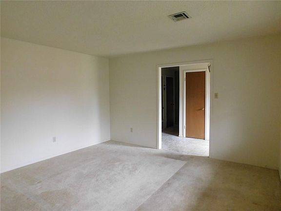 3rd image of 1807 King Cole Dr