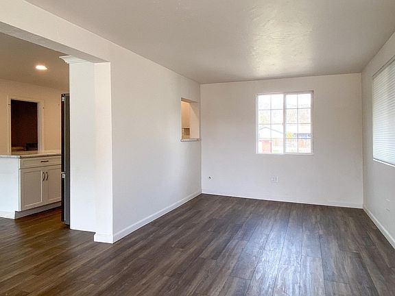 2nd image of 816 Lane St