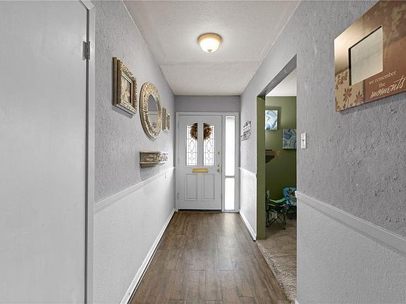 3rd image of 6802 Aswan Dr