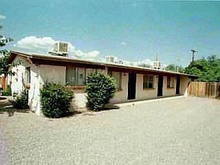1st image of 2330 N Catalina Ave #3