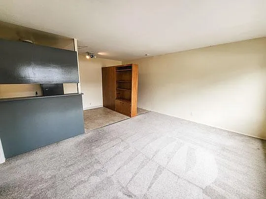 2735 Regent St #15 — Photo 5