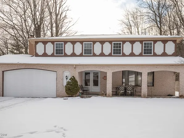 27917 Forestwood Pkwy, North Olmsted, OH 44070