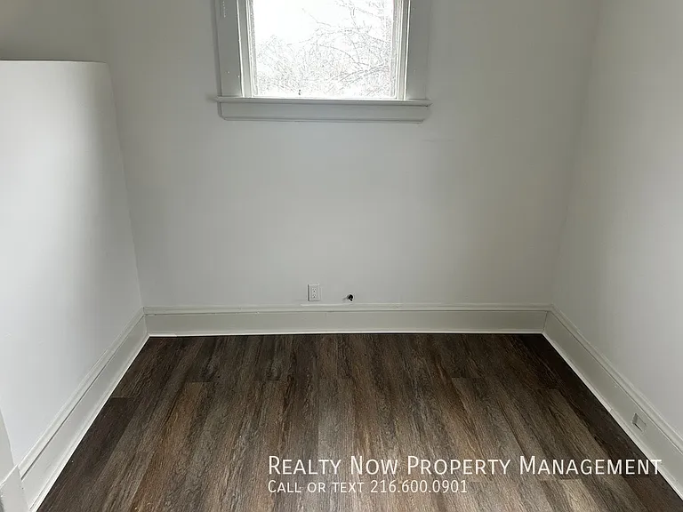 9521 Mount Auburn Ave #2 — Photo 3