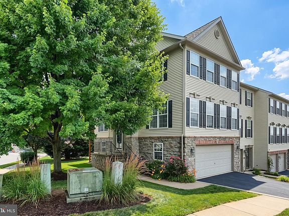3rd image of 2701 Equestrian Dr #140