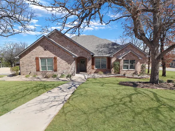 8701 Oakland Ct, Granbury, TX 76049