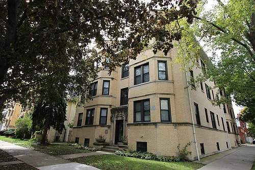 3941-3943 W Belle Plaine Ave #3 Photo 1