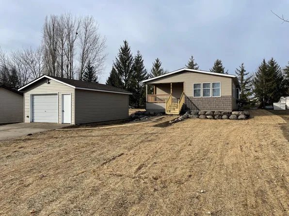 510 California St NW, Hutchinson, MN 55350