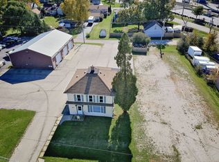207 Lake Ave, Lake Villa, IL 60046