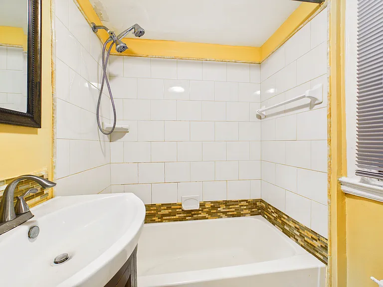 1409 Monroe St NE #2 — Photo 10