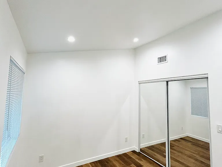 13231 Jefferson Ave #B — Photo 13