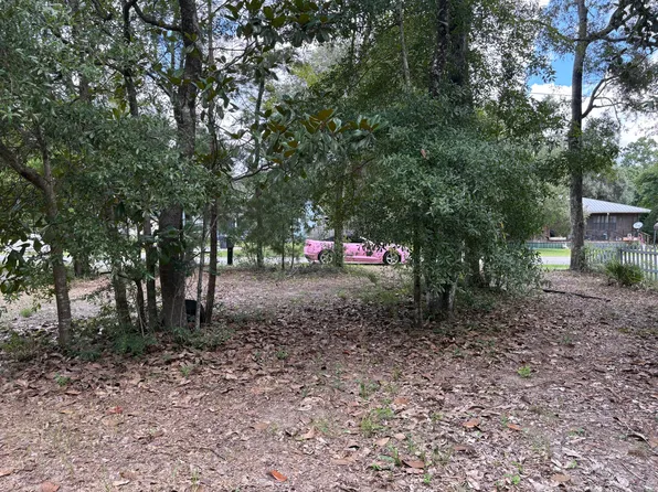 188 Palmetto Ave, Freeport, FL 32439