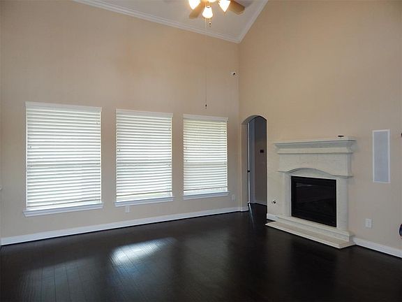 4th image of 16823 Aston Main Dr