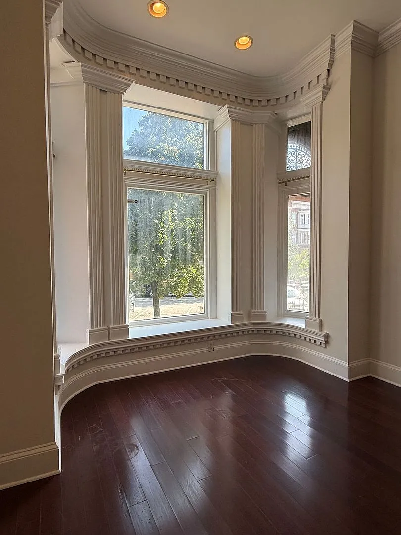 Modern 3 Bedroom Condo Minutes from Downtown Baltimore — Photo 2