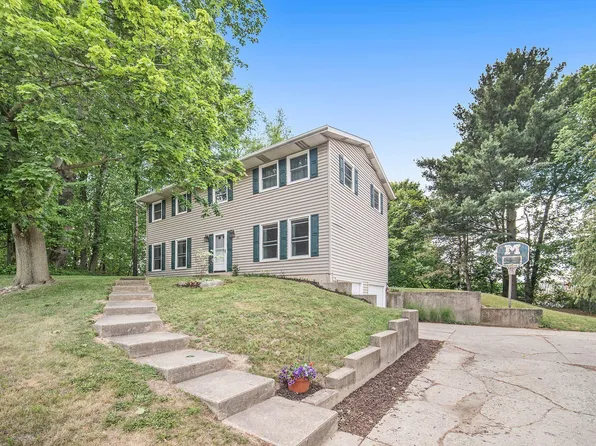 101 N Dr E, Marshall, MI 49068