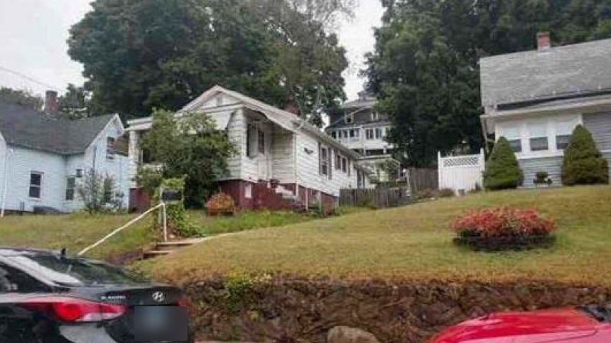 2nd image of 39 Prospect St